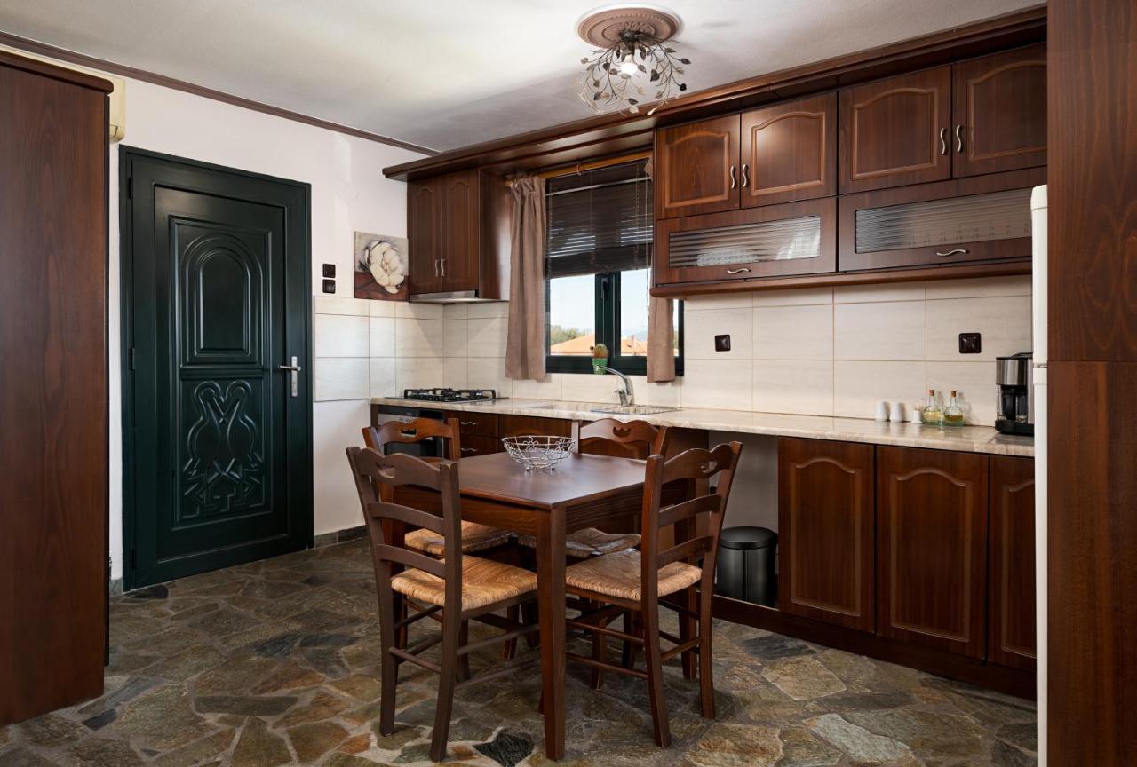 Limnaio Hotel Khrisokhórafa Екстериор снимка