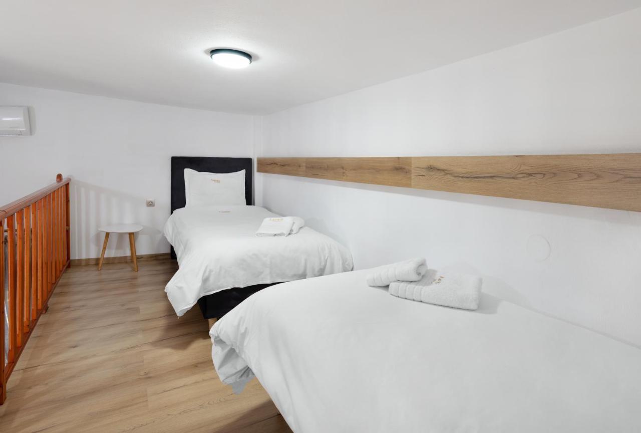 Limnaio Hotel Khrisokhórafa Екстериор снимка