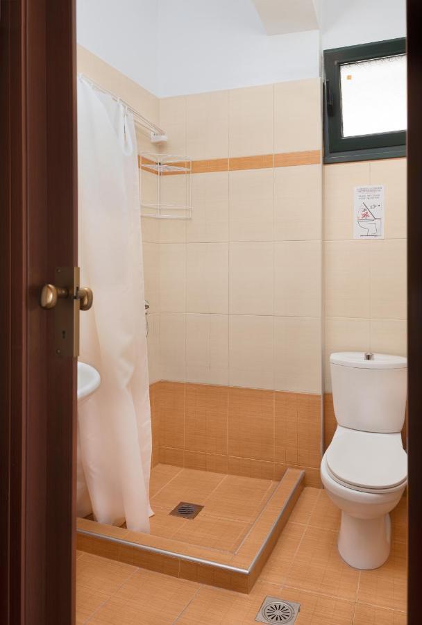Limnaio Hotel Khrisokhórafa Екстериор снимка