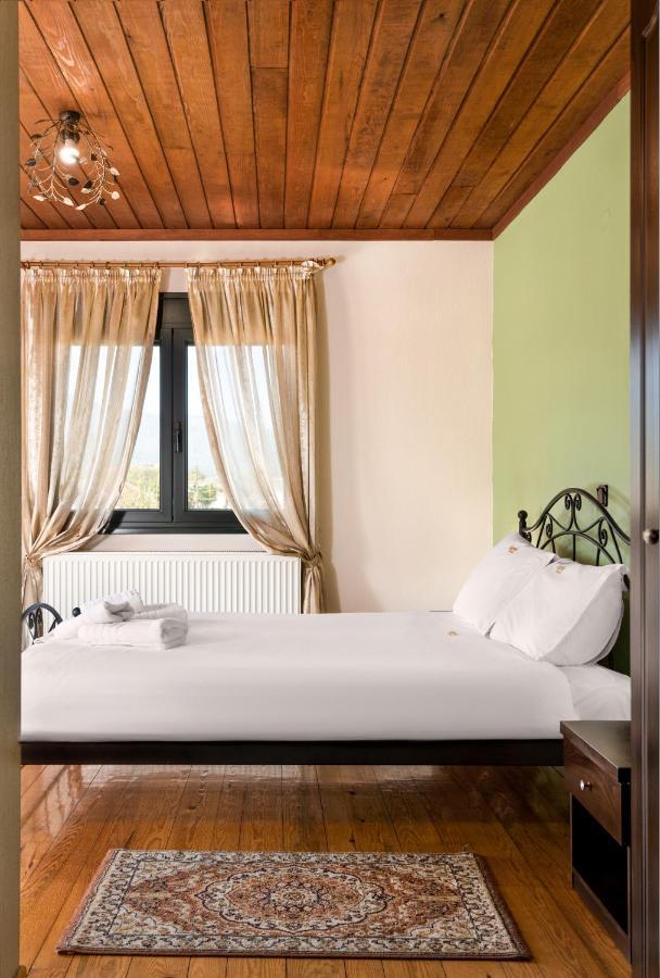 Limnaio Hotel Khrisokhórafa Екстериор снимка