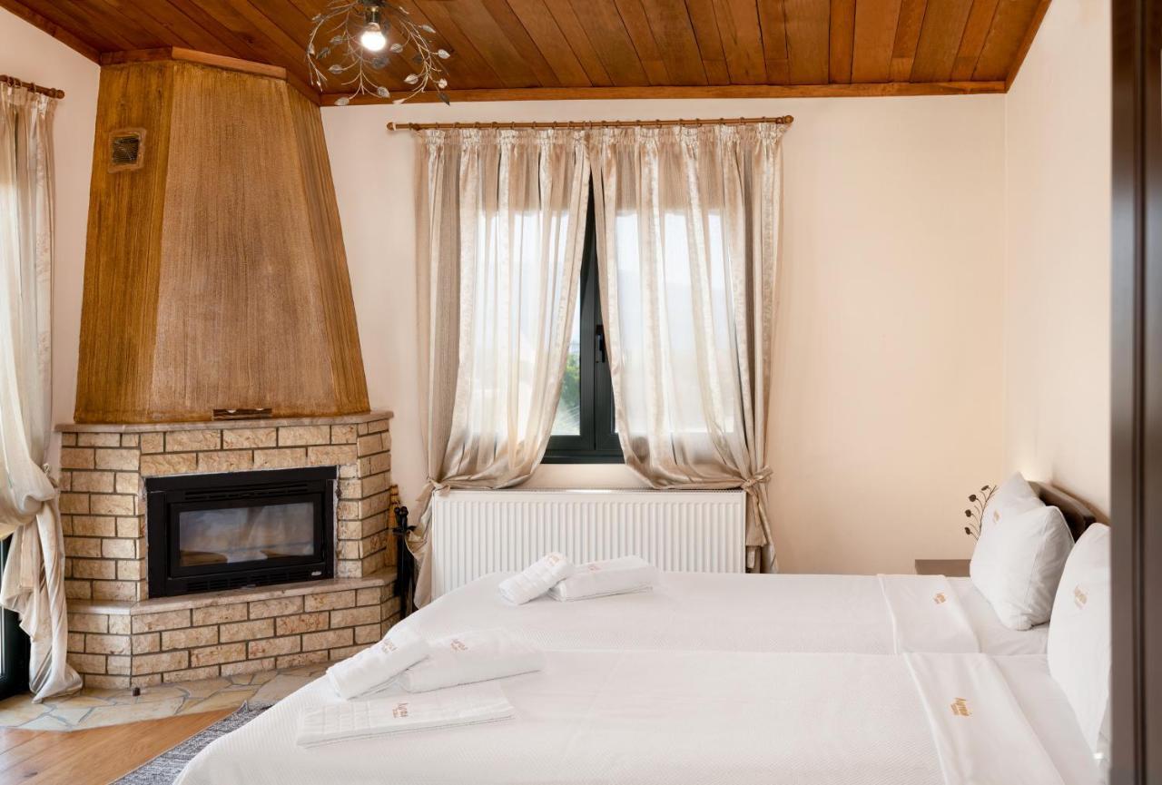 Limnaio Hotel Khrisokhórafa Екстериор снимка