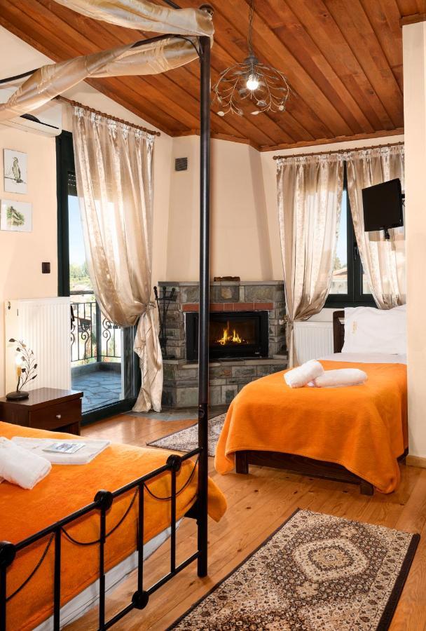 Limnaio Hotel Khrisokhórafa Екстериор снимка