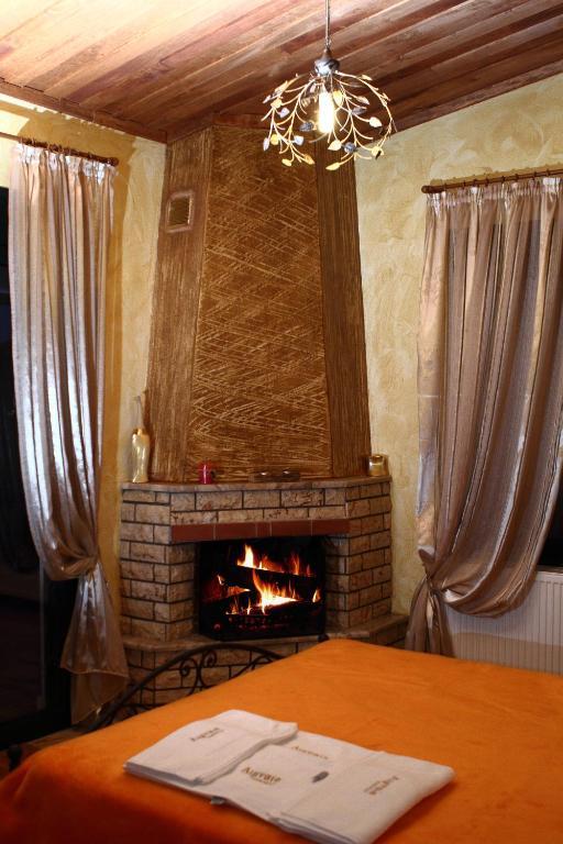 Limnaio Hotel Khrisokhórafa Екстериор снимка