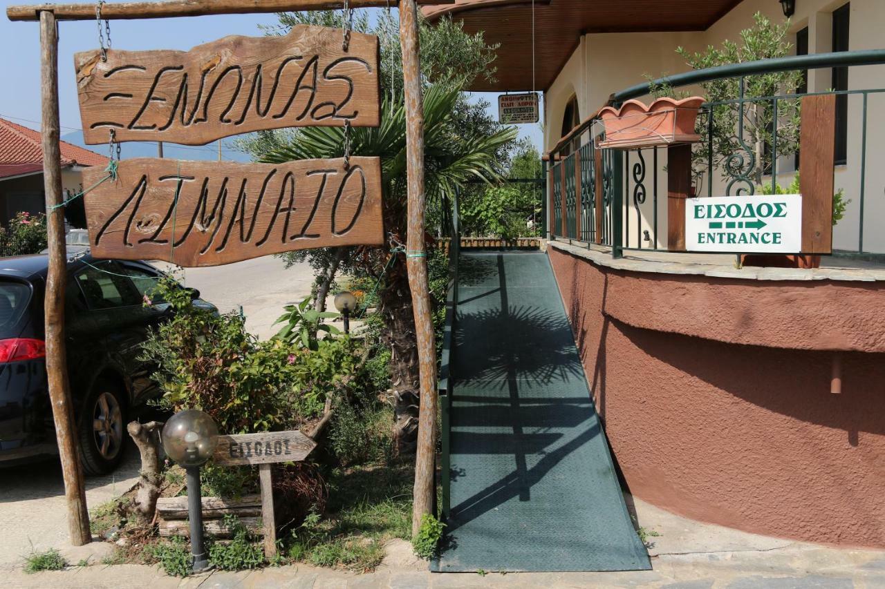 Limnaio Hotel Khrisokhórafa Екстериор снимка