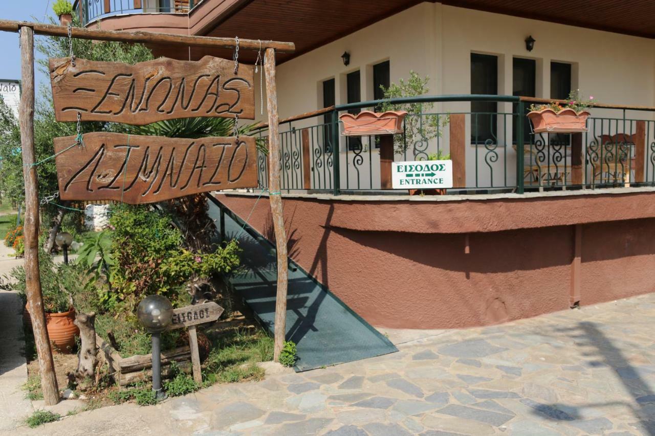 Limnaio Hotel Khrisokhórafa Екстериор снимка